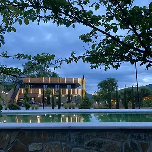 Restaurant Natyra E Qete Hotel Lezhë